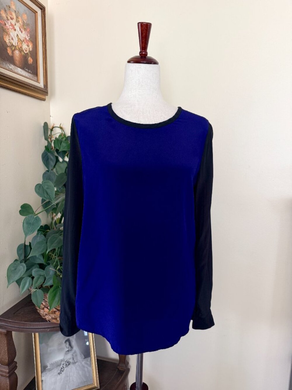 Diane von Furstenberg Louisa Silk Blue & Black Color Block Top sz 6 DVF